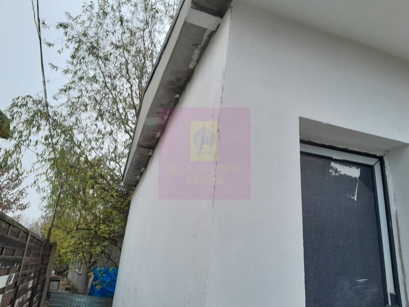 BUCURESTI - SE VINDE CASA 3 CAM IN GIULESTI