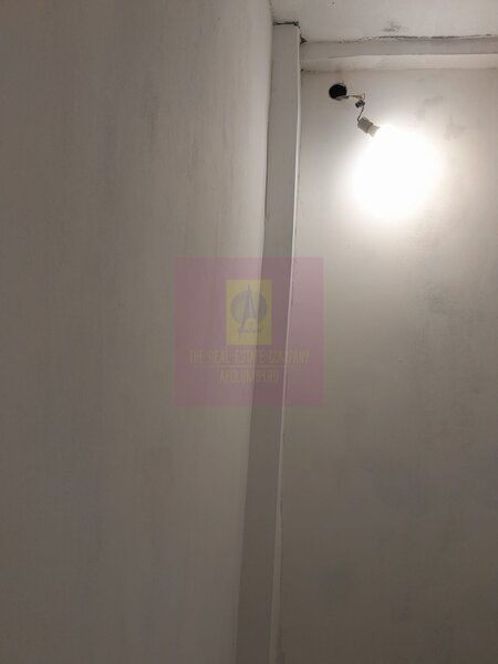 BUCURESTI - SE VINDE CASA 3 CAM IN GIULESTI