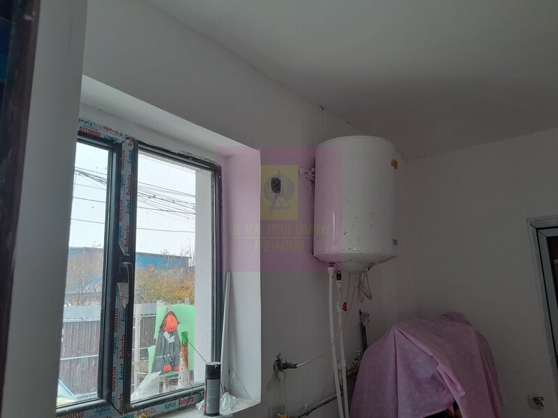 BUCURESTI - SE VINDE CASA 3 CAM IN GIULESTI